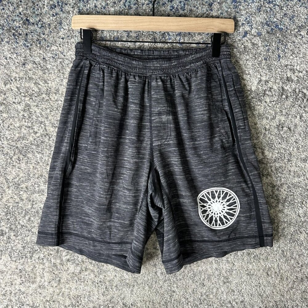 Lululemon Athletic Shorts Mens Gray Heather Zip Pockets Running Training Graphic